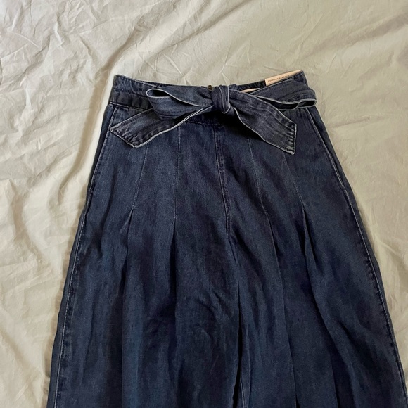 Universal Thread Wide Leg Crop Jeans - Picture 2 of 4